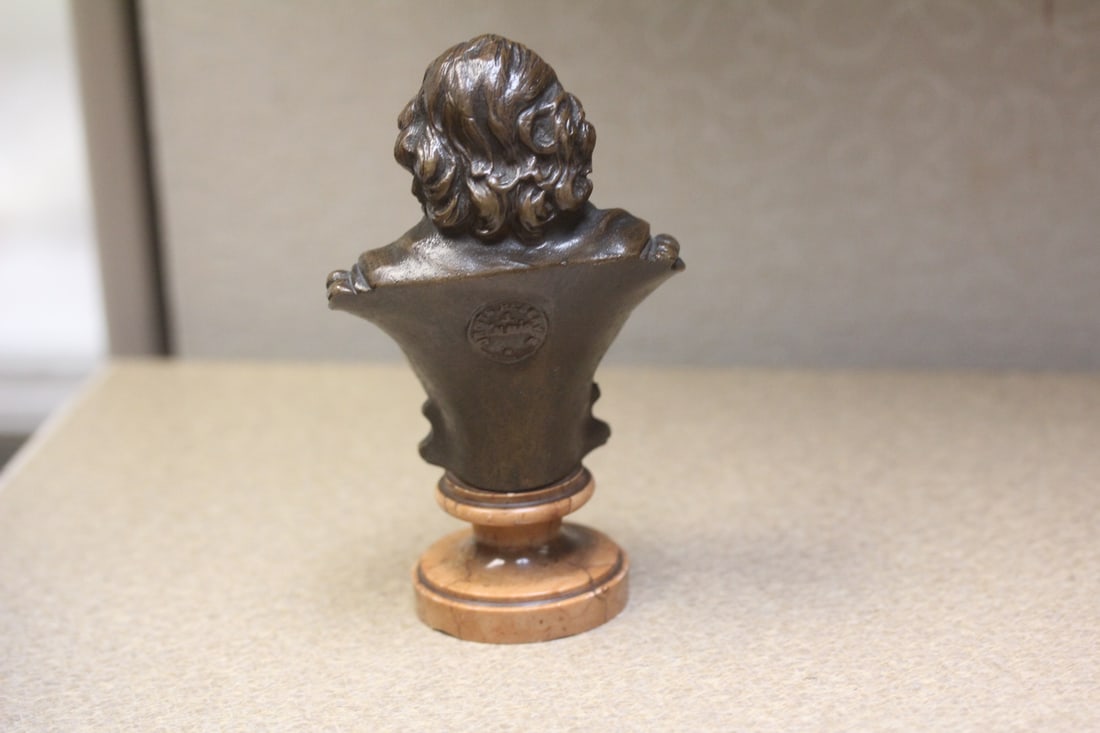 Small Solid Bronze Shakespear Bronze - 4