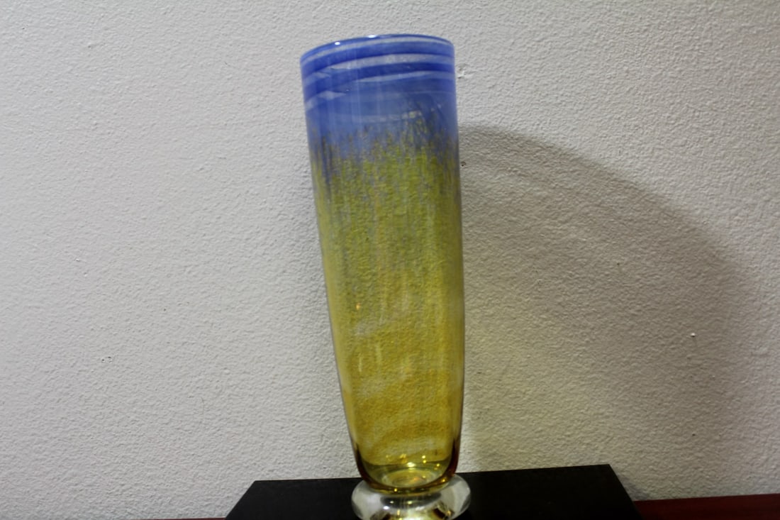 An Art Glass Vase: Signed and Dated Jeff Walker Robin Smith - 11 5/8" tall