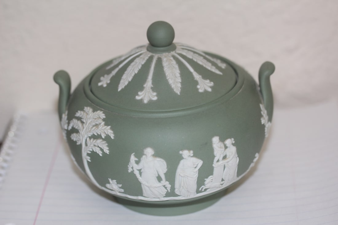 Wedgwood Jasperware Sugar Container: 4 1/2" wide