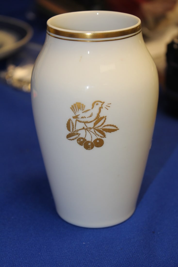 A Royal Coppenhagen Vase: Kijafa - 5 1/4" tall