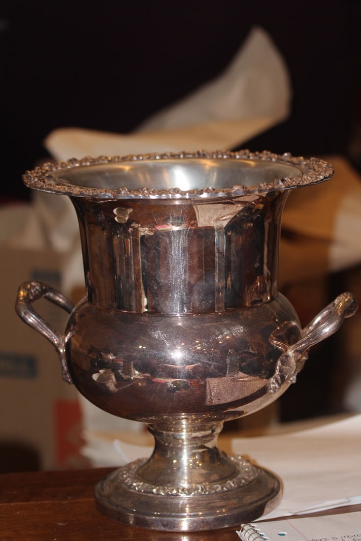 Sheridan Silverplate Ice Bucket: with insert - 10 1/4" tall