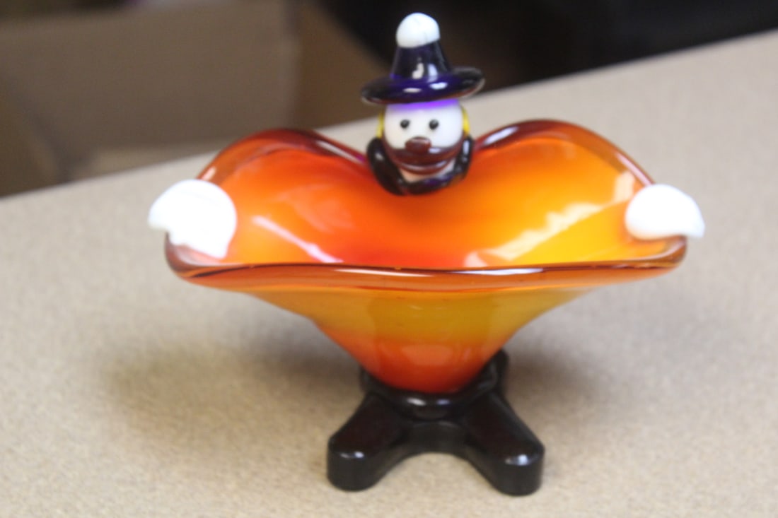 Murano clown ashtray: 7" across