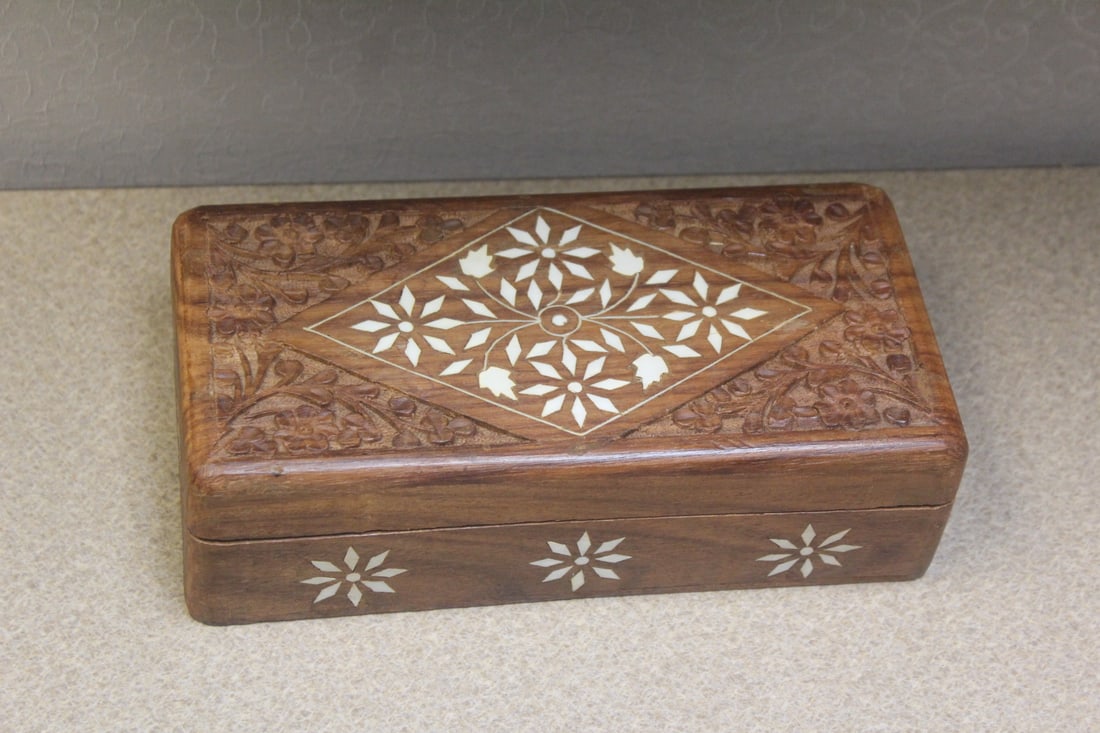 Inlaid Carved Cedar Box: 8" across
