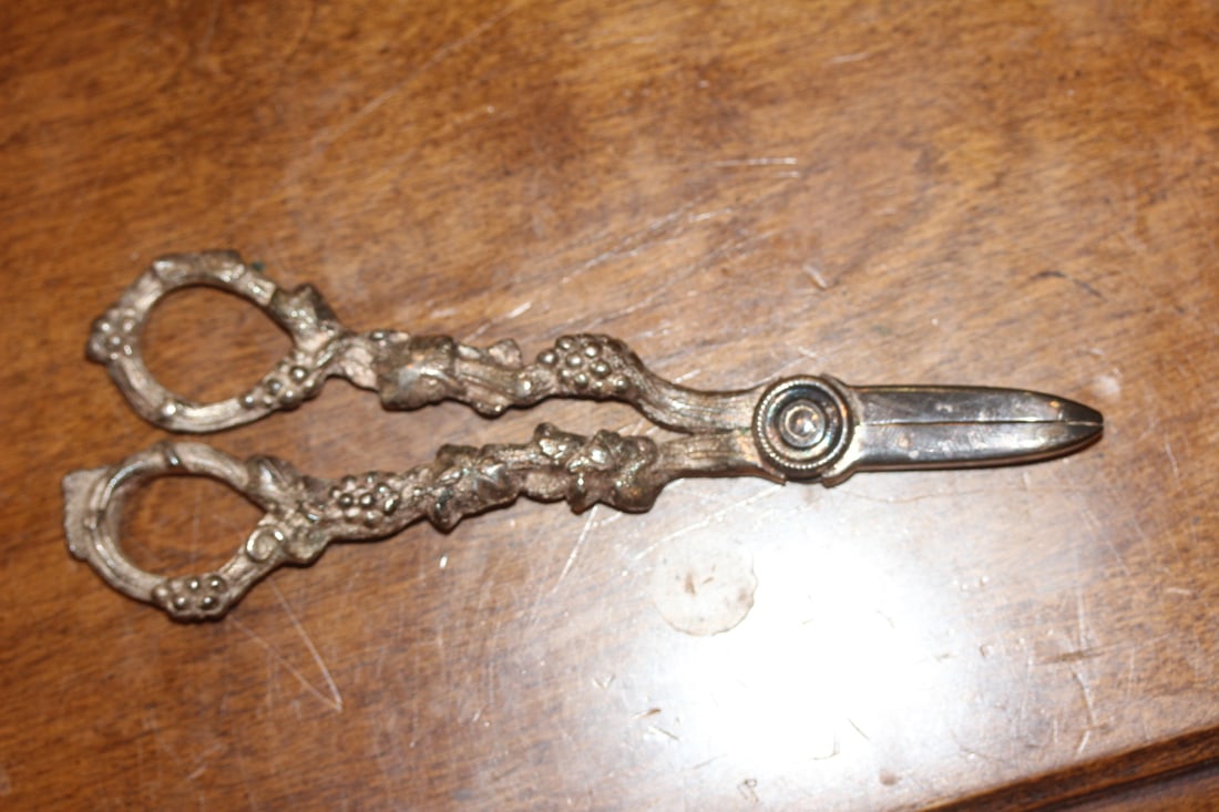 Ornate Silverplate Grape Shears: 6 1/2" across - large size