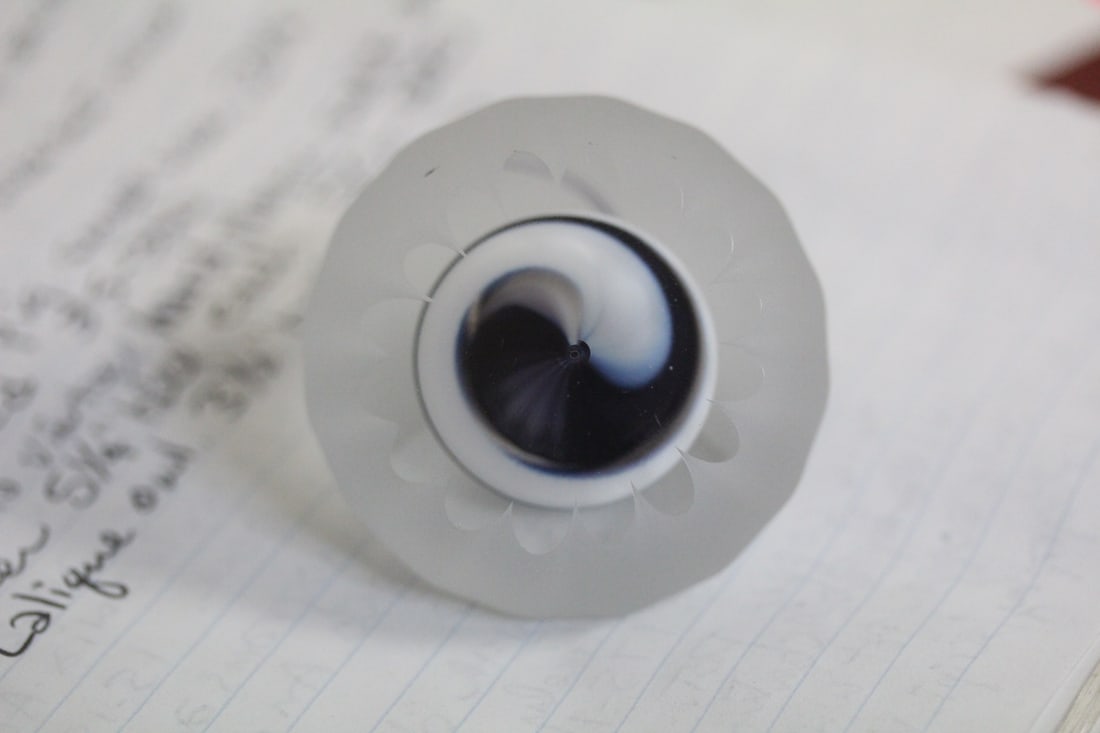 Beautiful Art Glass Paperweight: can stand in two different ways