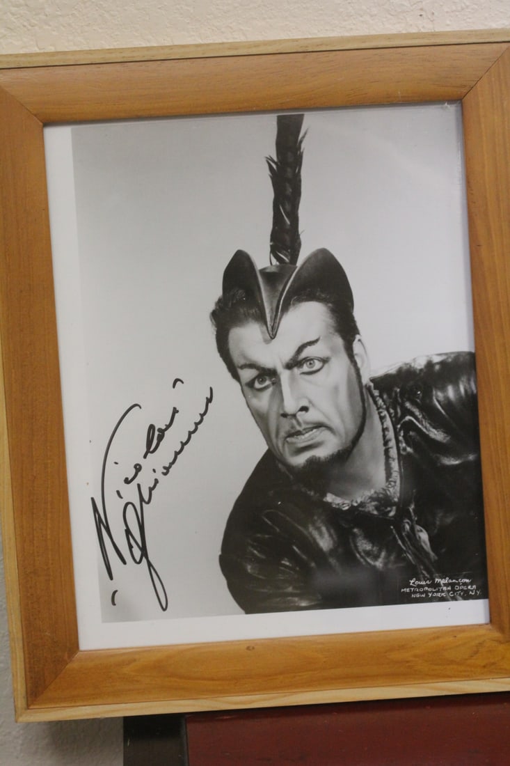 Signed Nicolai Ghiaurov Photograph: signed and framed - overall= 12" x 10"