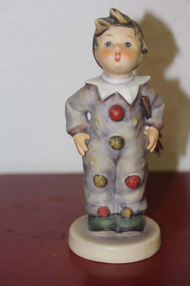 Hummel Figurine (1 of 7)