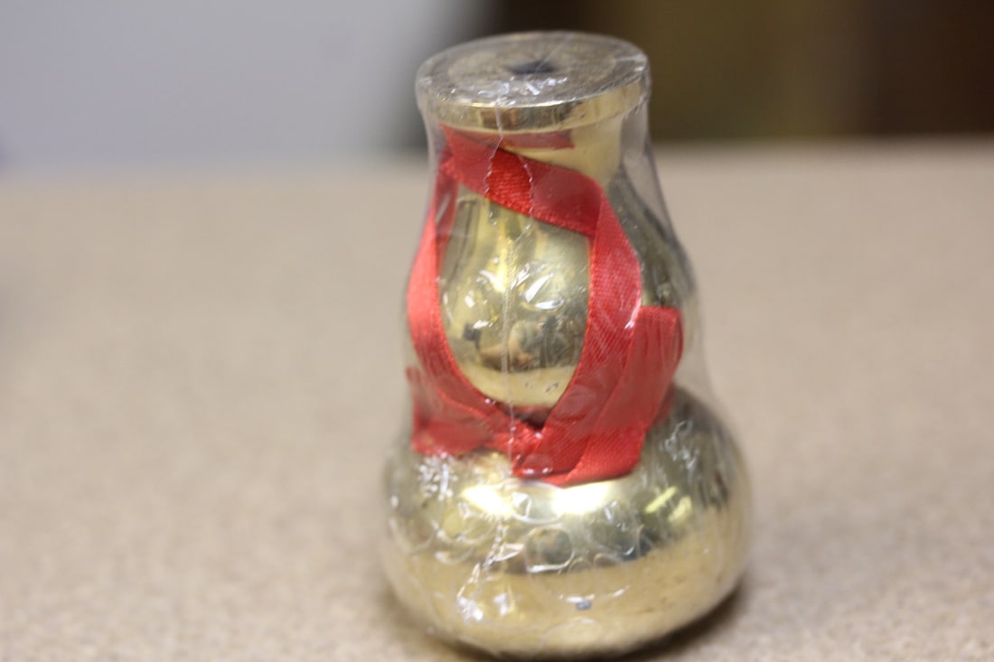 Chinese Metal Gourd: 3" tall