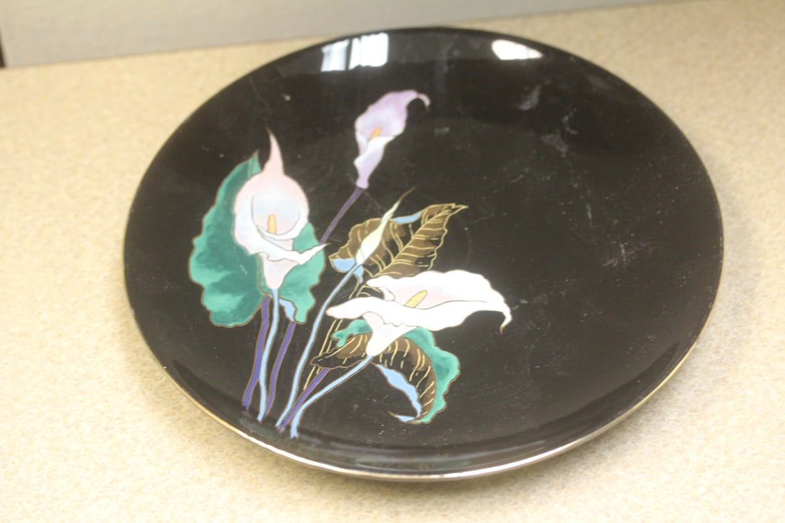 Signed Yamaji Japanese Plate: as shown