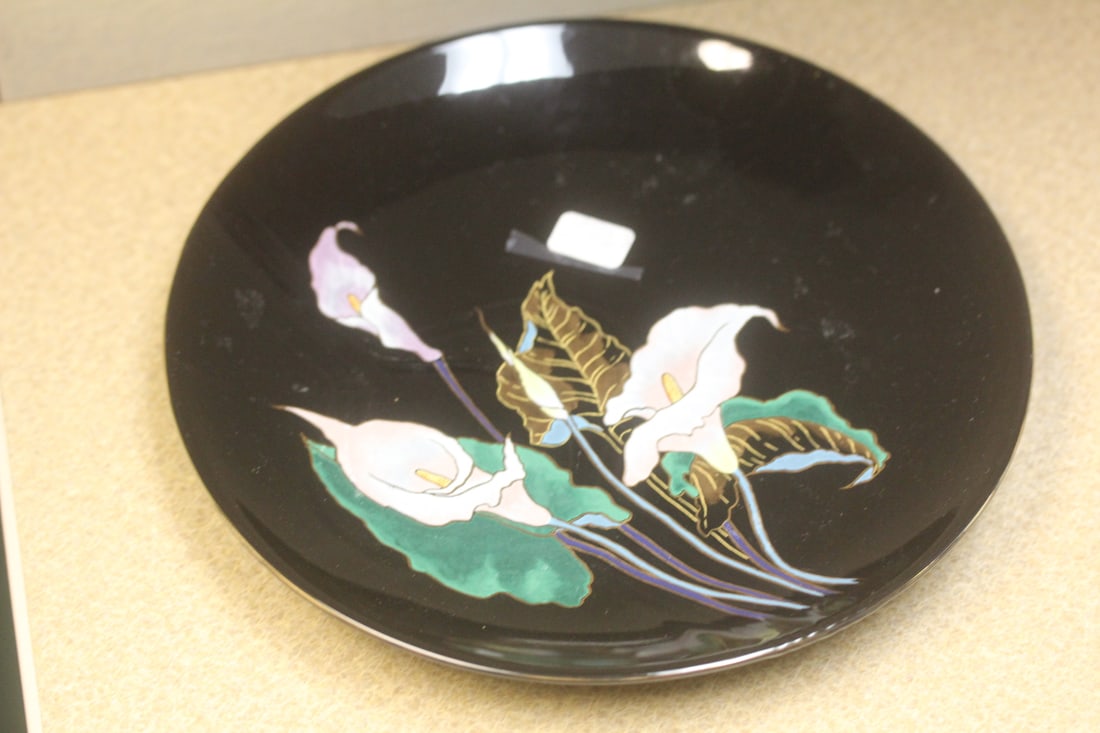 Signed Yamaji Japanese Plate: as shown