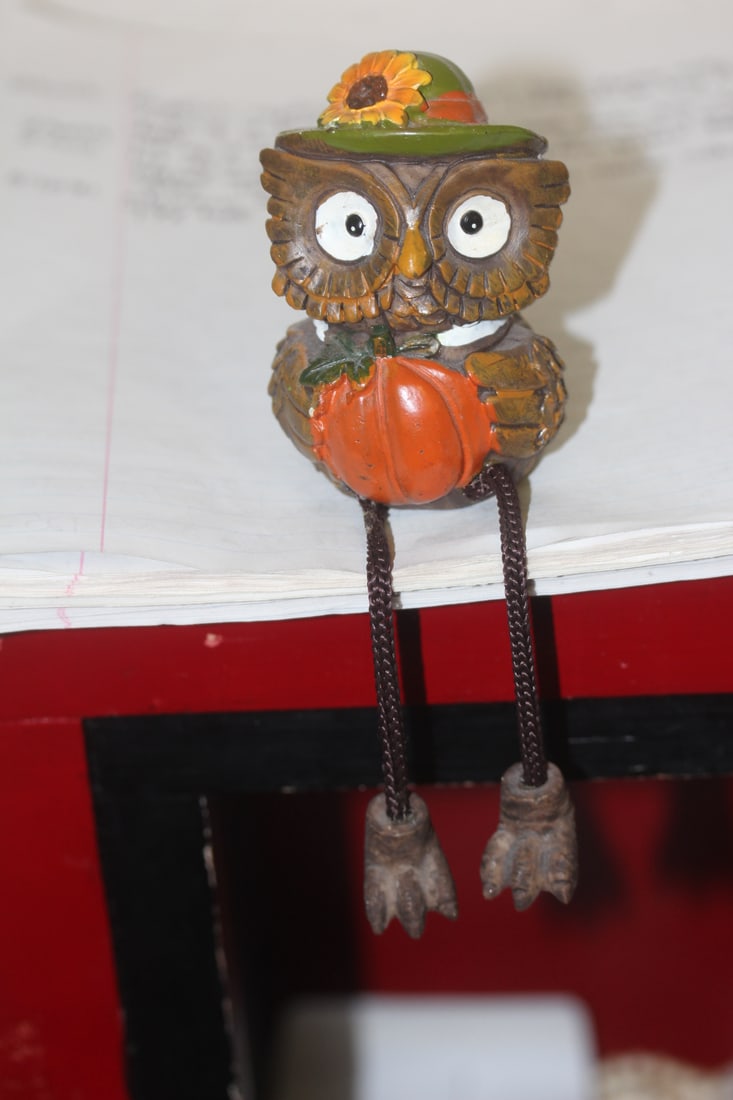 Resin Owl: 3 1/8" tall without the legs