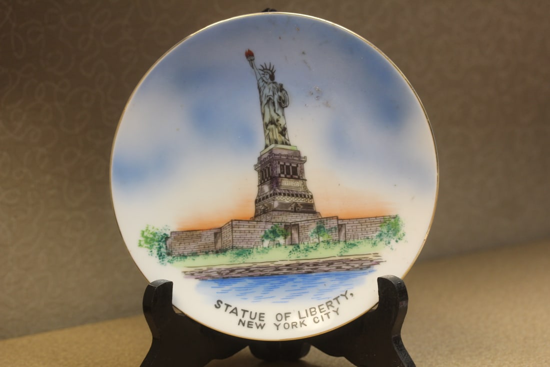 Collector's Plate: Statue of Liberty, NYC: 7 1/8" in diameter
