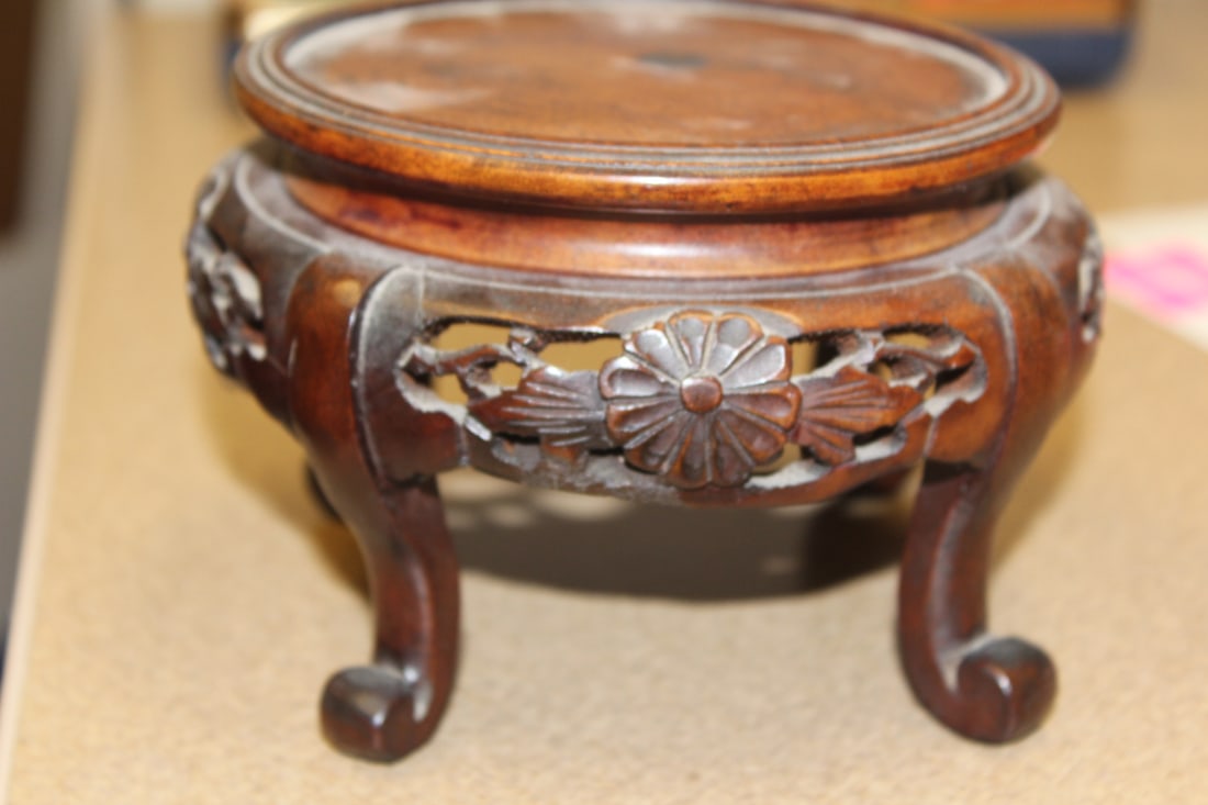Vintage/Antique Carved Wood Stand: inside diameter= 4 3/8"