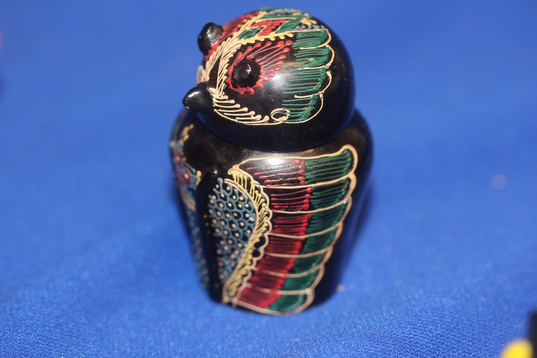 Lacquer Owl Container - 2