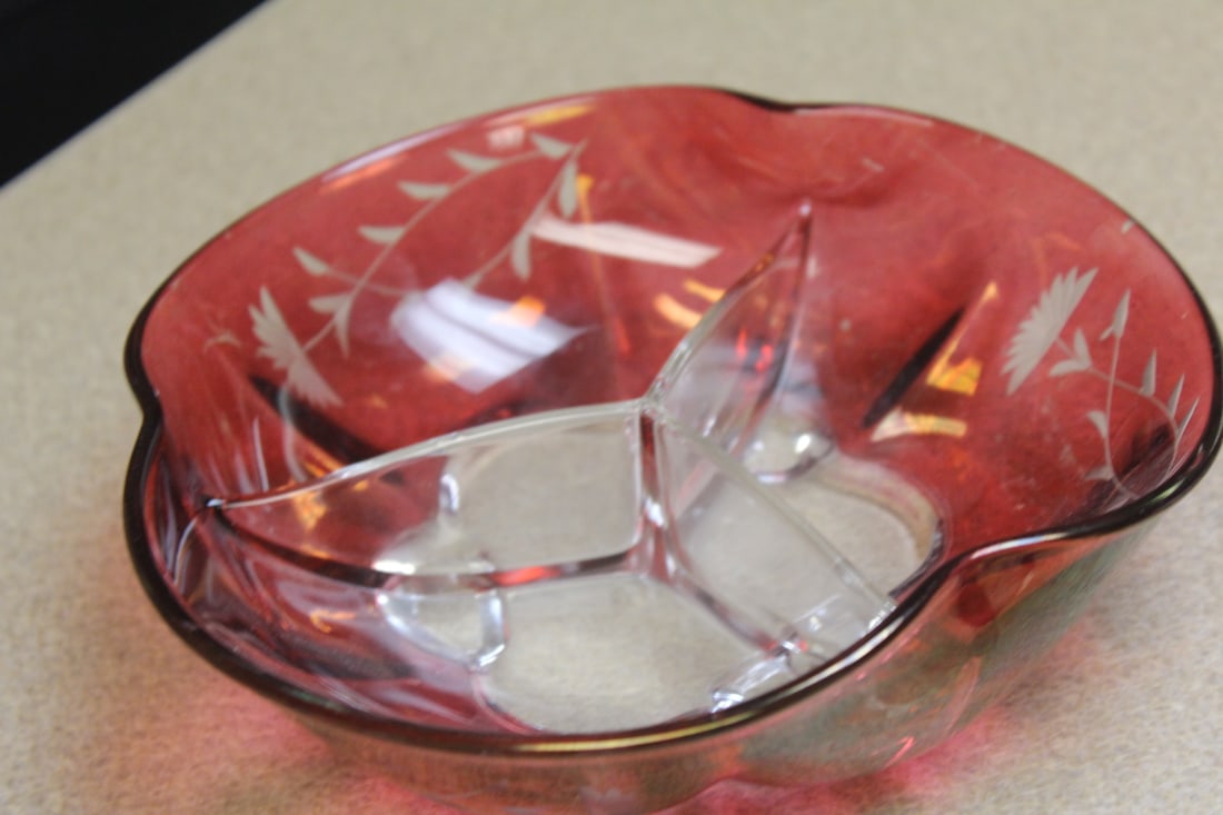 Cranberry Etched Glass Bowl: divider - 7 3/8" in diameterr