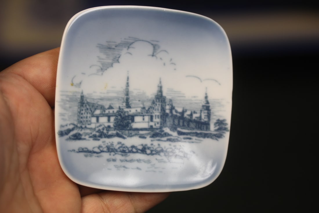 Small B&G Denmark Plate: 3 1/8" square