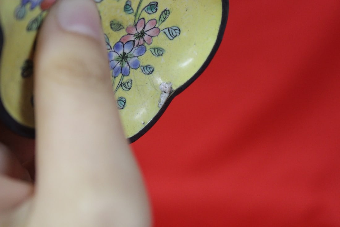 A Chinese Canton Enamel Small Square Dish: early 20th century - 3 1/2" square - marked China