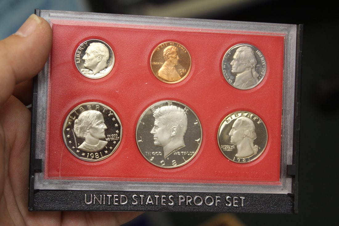 1981 US Coin Proof Set - 2