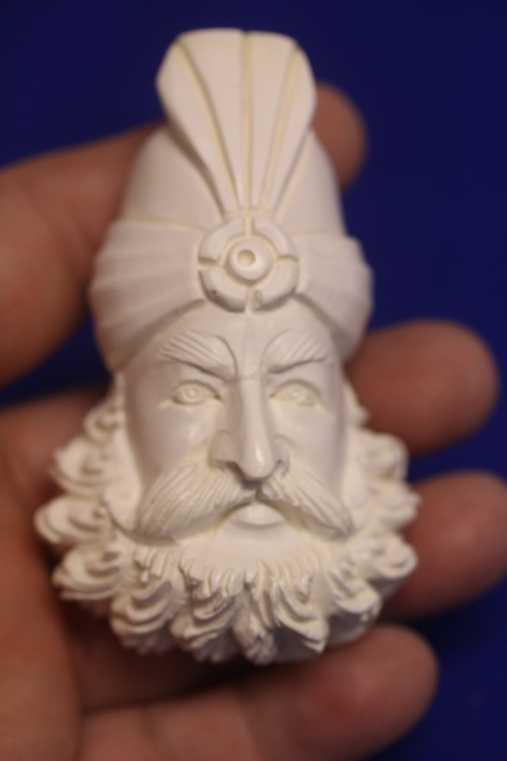 A Carved Meerchaum Head: 2 7/8" in length