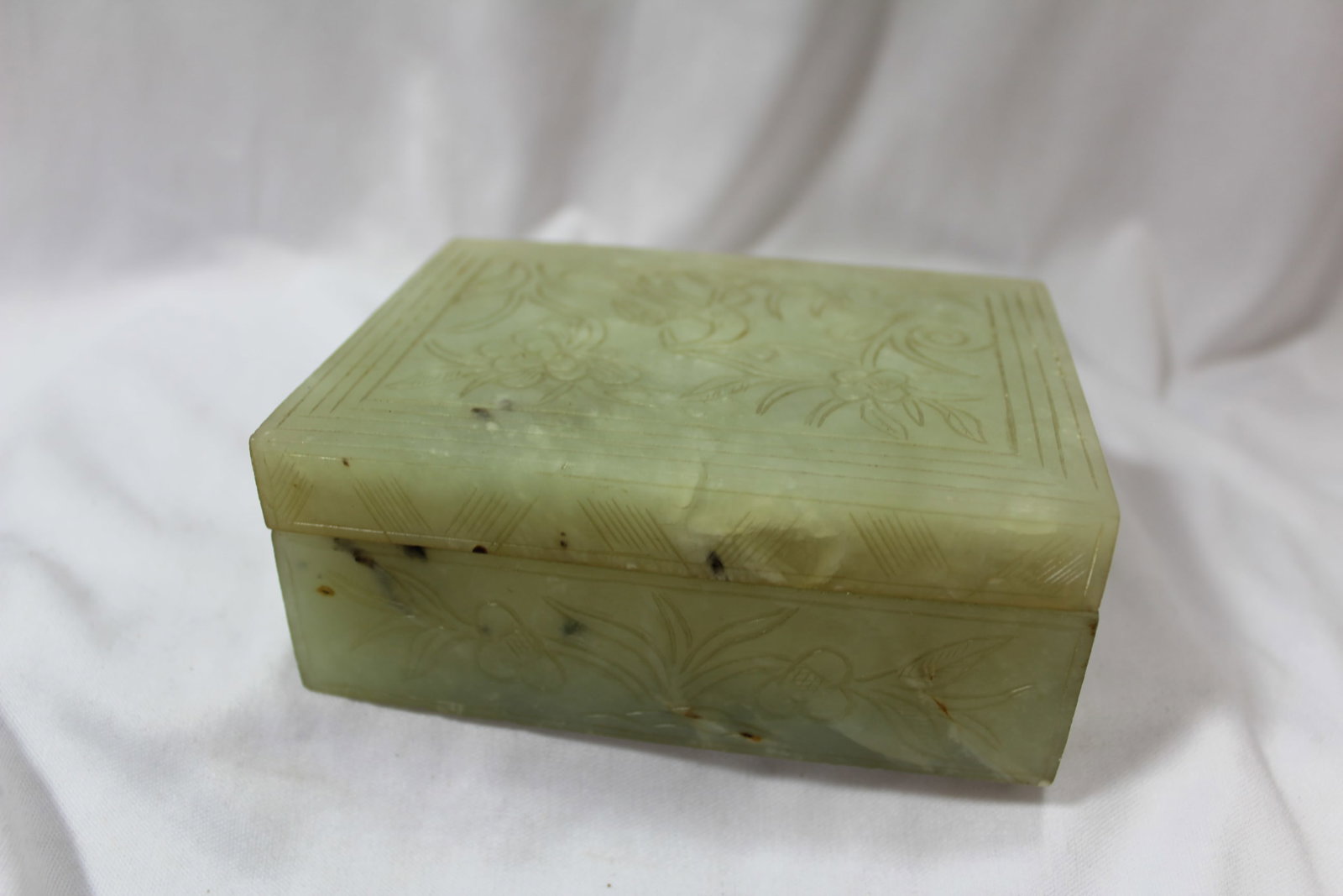 A Chinese Jade Box: 5" x 3 3/4" x 2"