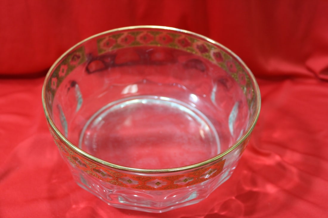 Glocloc Glass Bowl: 8 5/8" in diameter