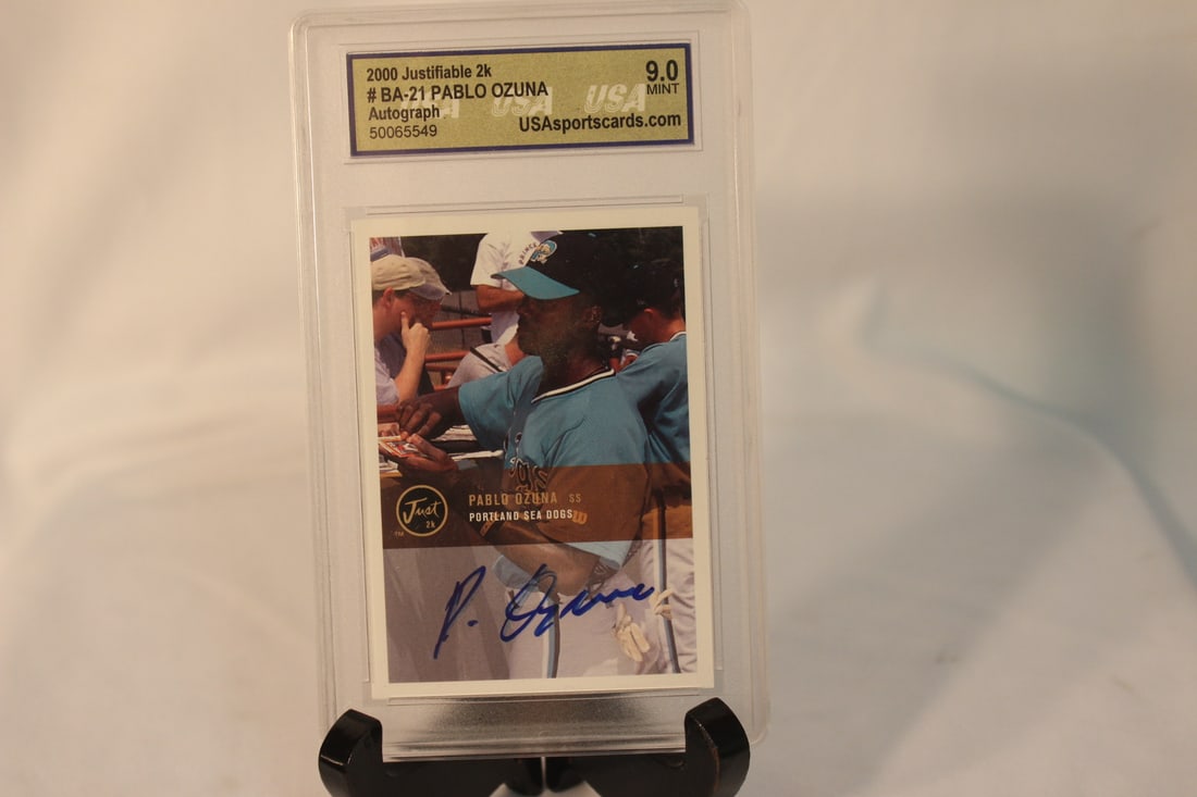 A Graded Autographed Baseball Rookie Card: Pablo Ozuna