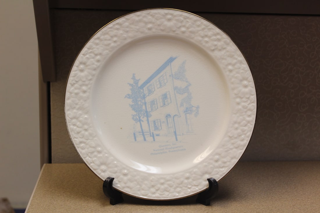 Questers Inc. Plate: 10 5/8" in diameter