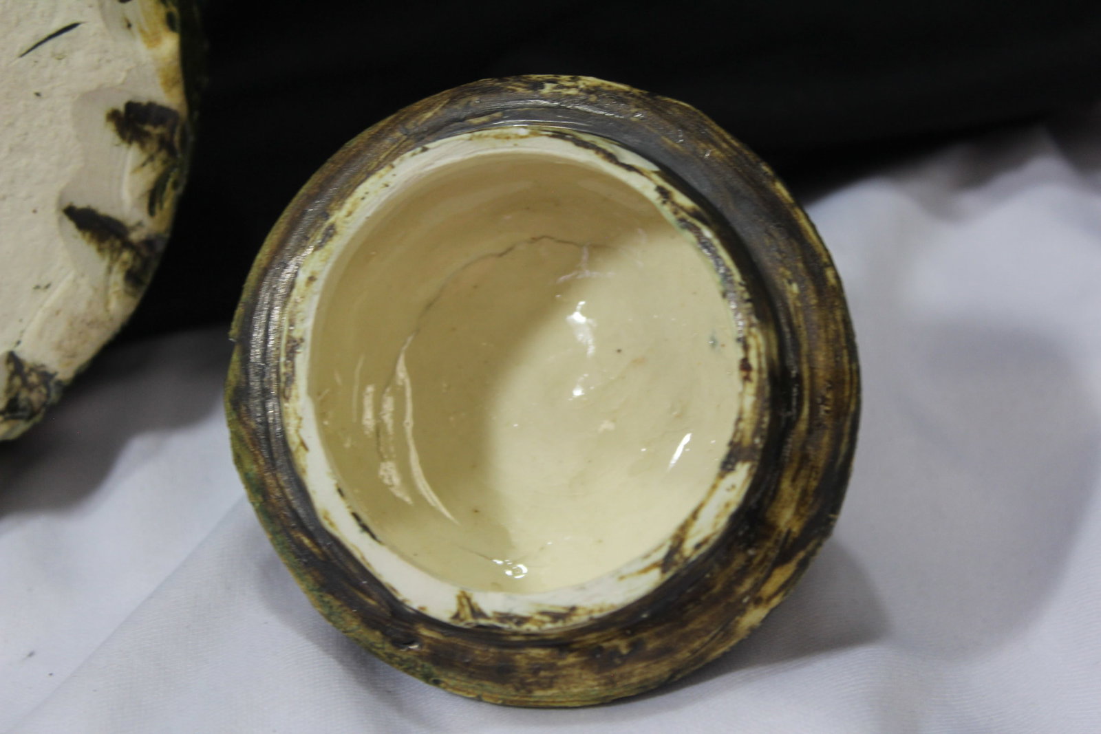 A Pottery Container - 6