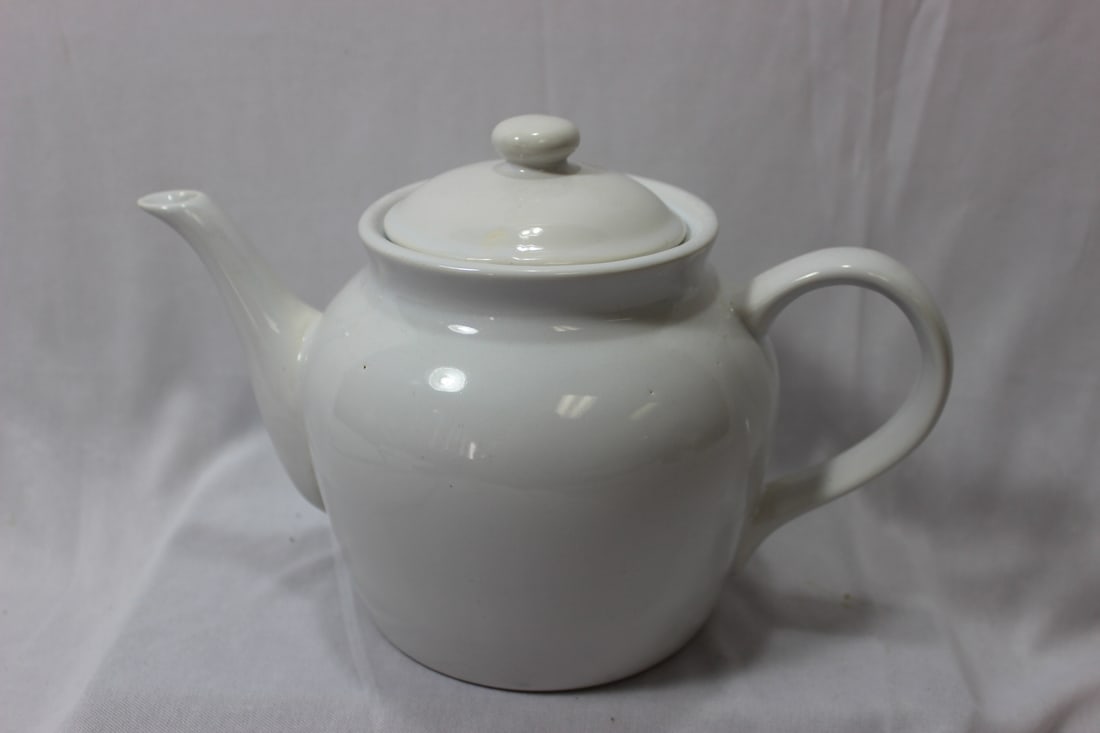 A White Ceramic Teapot (1 of 2)