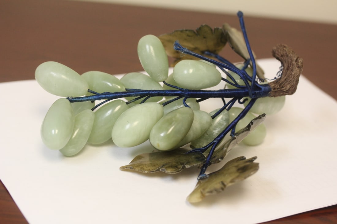 A Jade Grape - 4