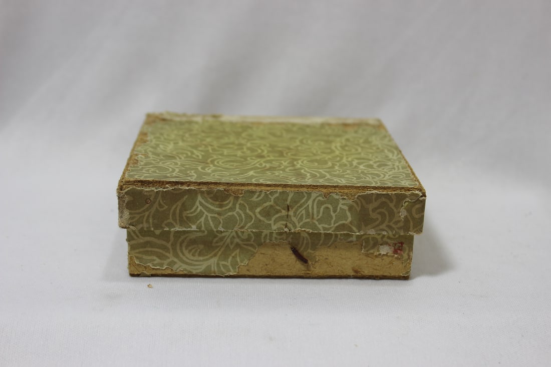 A Cloisonne Ashtray: 3 1/2" in diameter