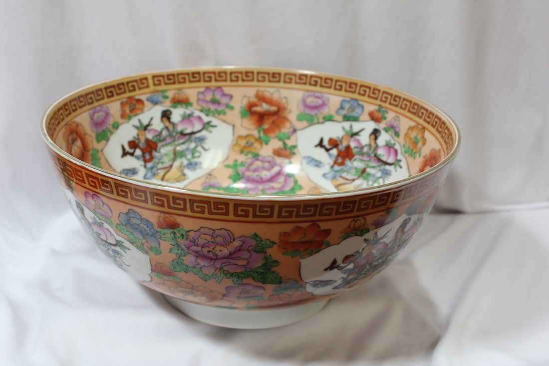 A Chinese Famille Rose Center Bowl: 12 1/4" in diameter