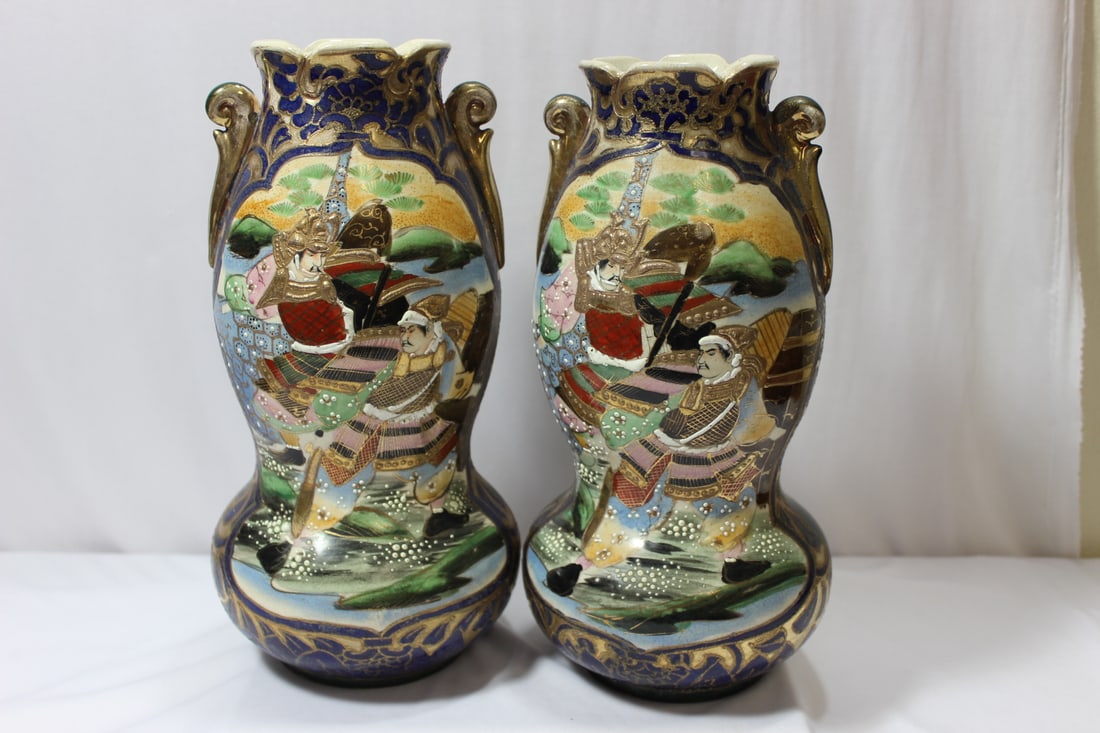 A Pair of Japanese Satsuma Vase: 11 3/4" tall