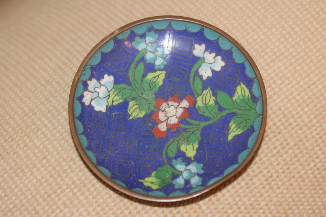 Antique Chinese Cloisonne Small Dish: 19th century - 3 3/4" in diameter