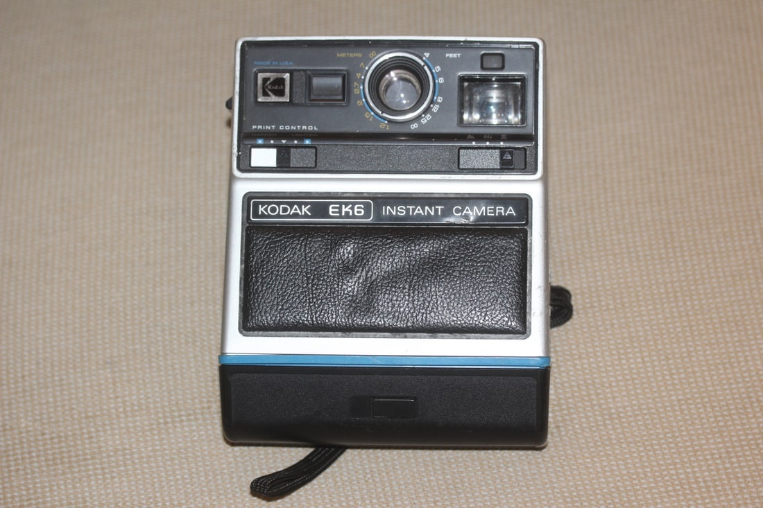 Kodak EK6 Instant Camera: not sure if works or not