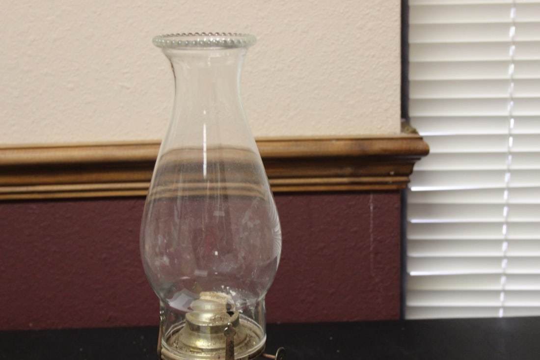 A Ruby Red Oil Lamp - 3