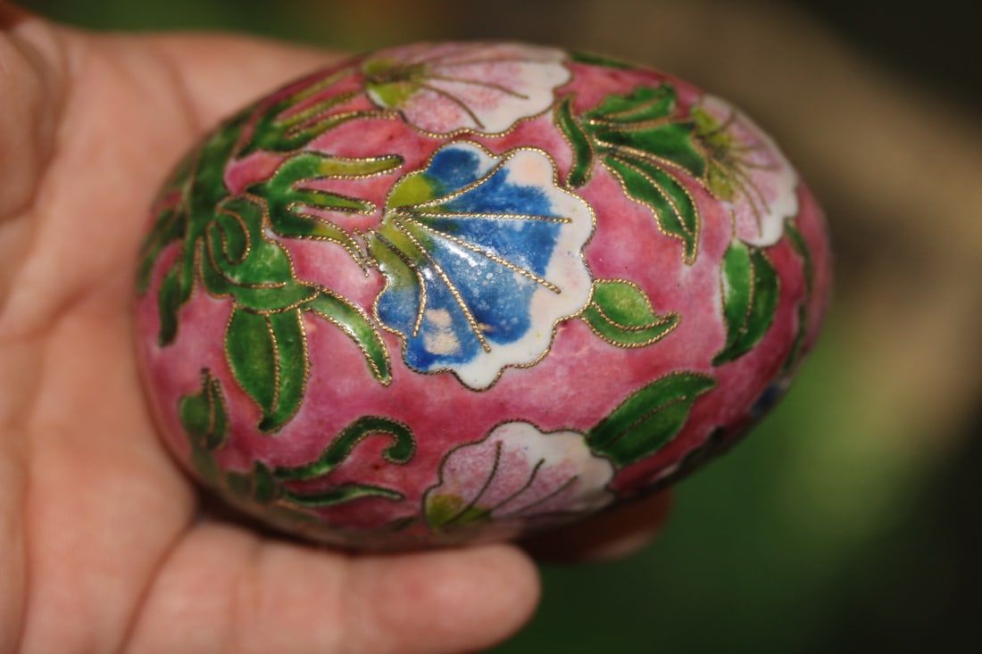 Chinese Cloisonne Egg: 3 1/8" across