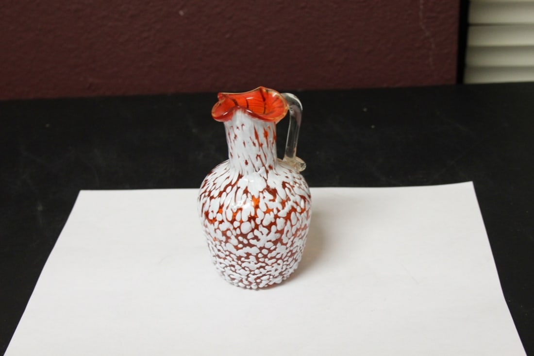 An Art Glass Ruffled Edge Pitcher: 4 3/4" tall