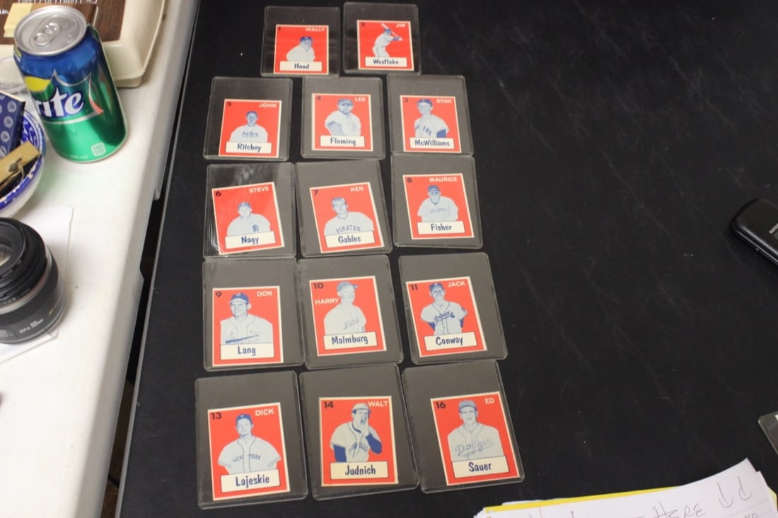 Lot of 14 Reprint Baseball Cards (1 of 11)