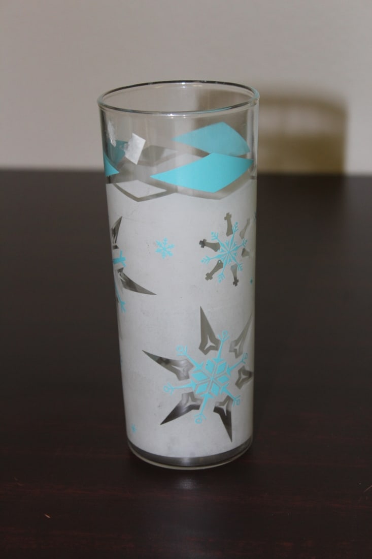 A Retro Tumbler: 6 5/8" tall