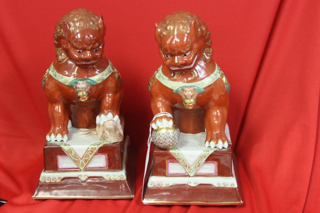 A Pair of Chinese/Asian Foo Lions: Possibly old, but most likely the first half of 20th century - 8 3/4" tall
