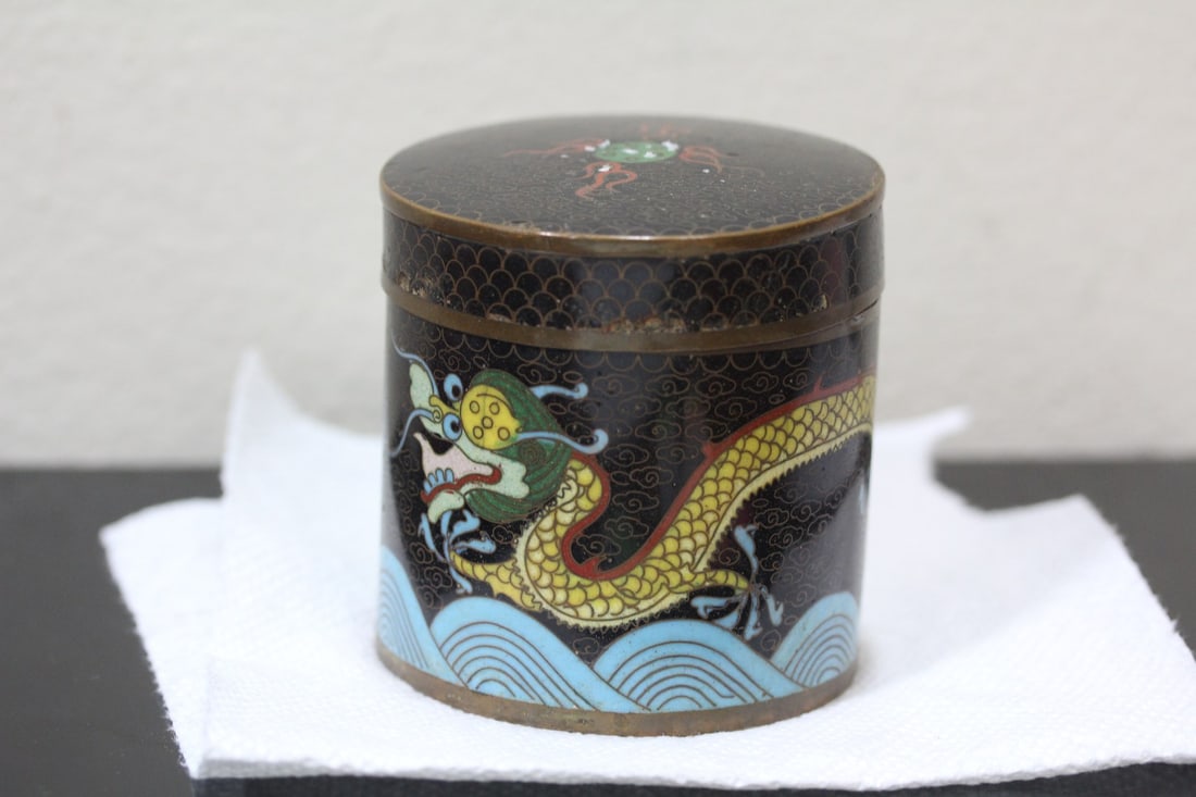 A Dragon Cloisonne Box: 19th century - Chinese - 3" tall