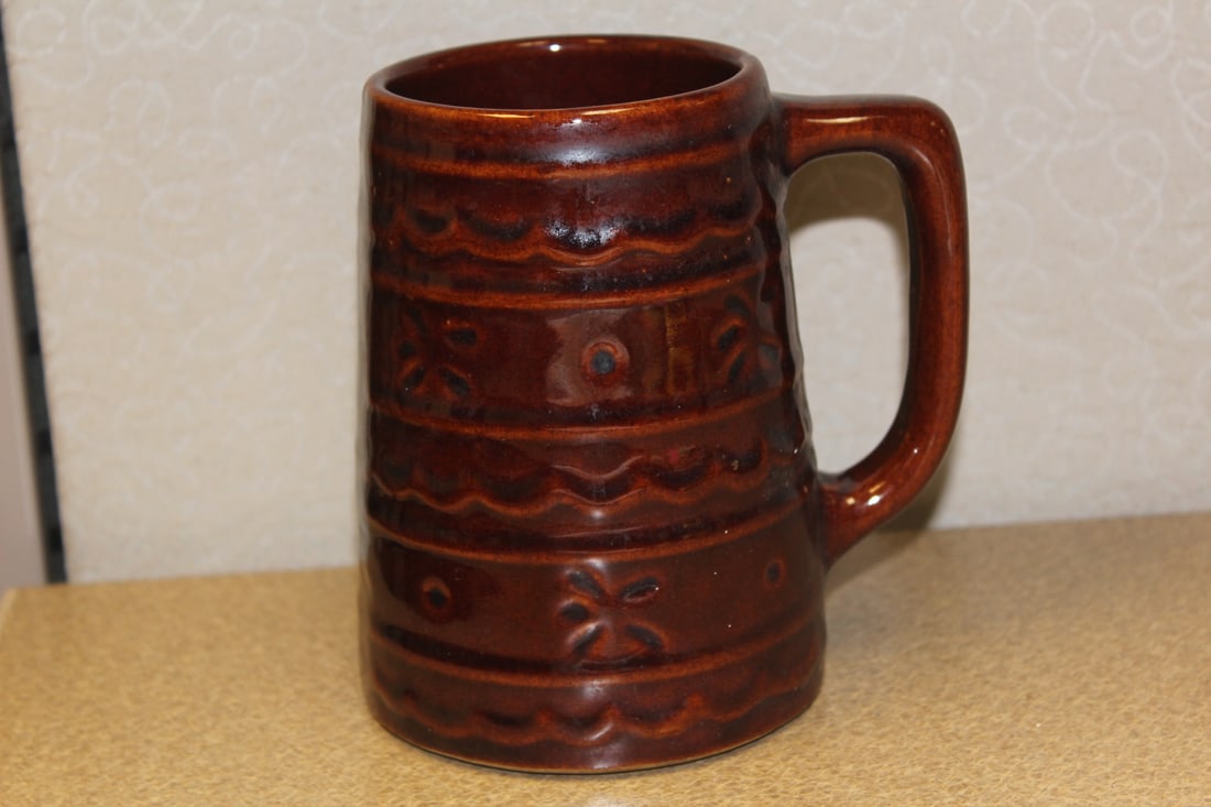A Brown Mug: Hull? Shawnee? Frankoma? Others? - 5 inches tall