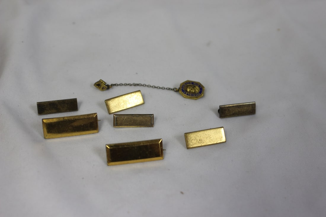 Lot of 8 Rolled Gold Pins: gold filled/gold plated