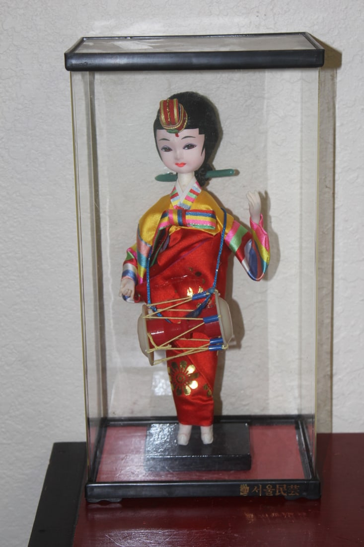 Korean Doll: in case - overall= 11 3/4" tall