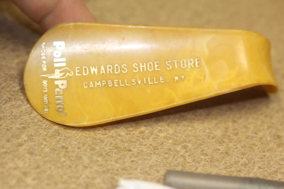 Parrot Shoe Horn: as shown