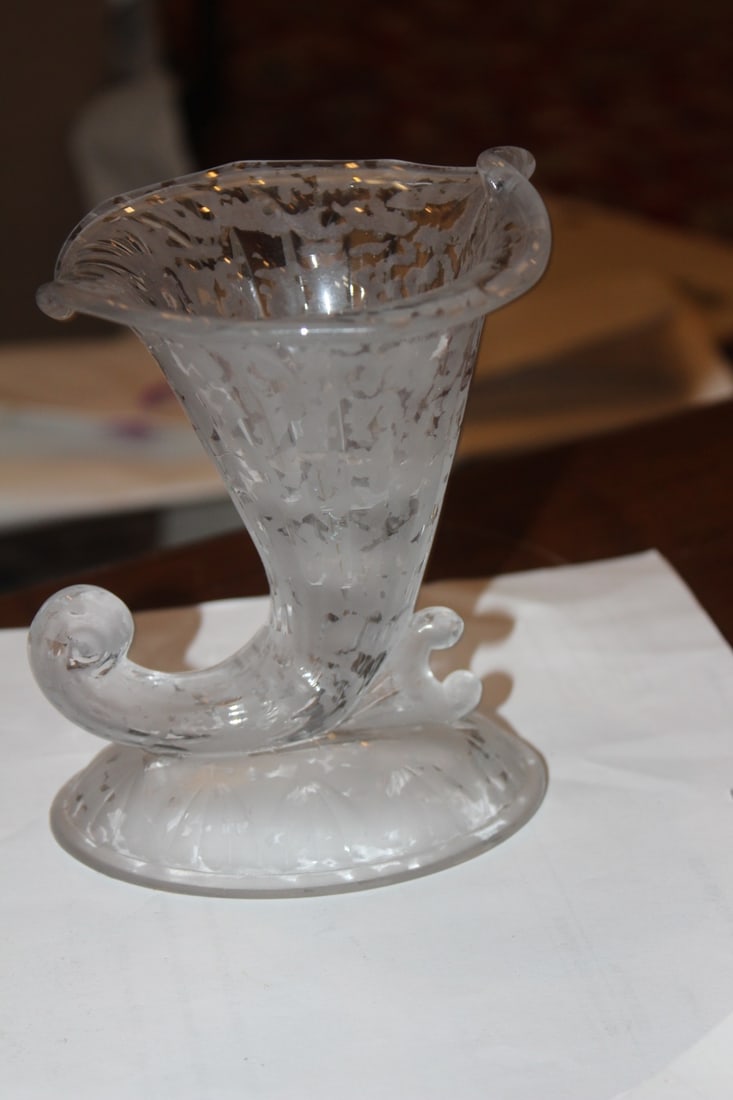 Glass Cornucopia Small Vase: 6" tall