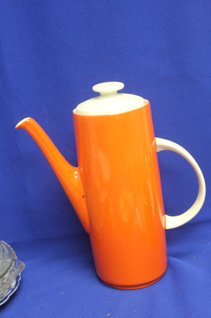 Royal Doulton Chocolate Pot: please note: lid restored - 10 inches tall