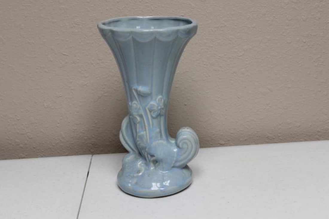 A Large Shawnee Cornucopia Vase: 9 5/8" tall - 5" in diameter