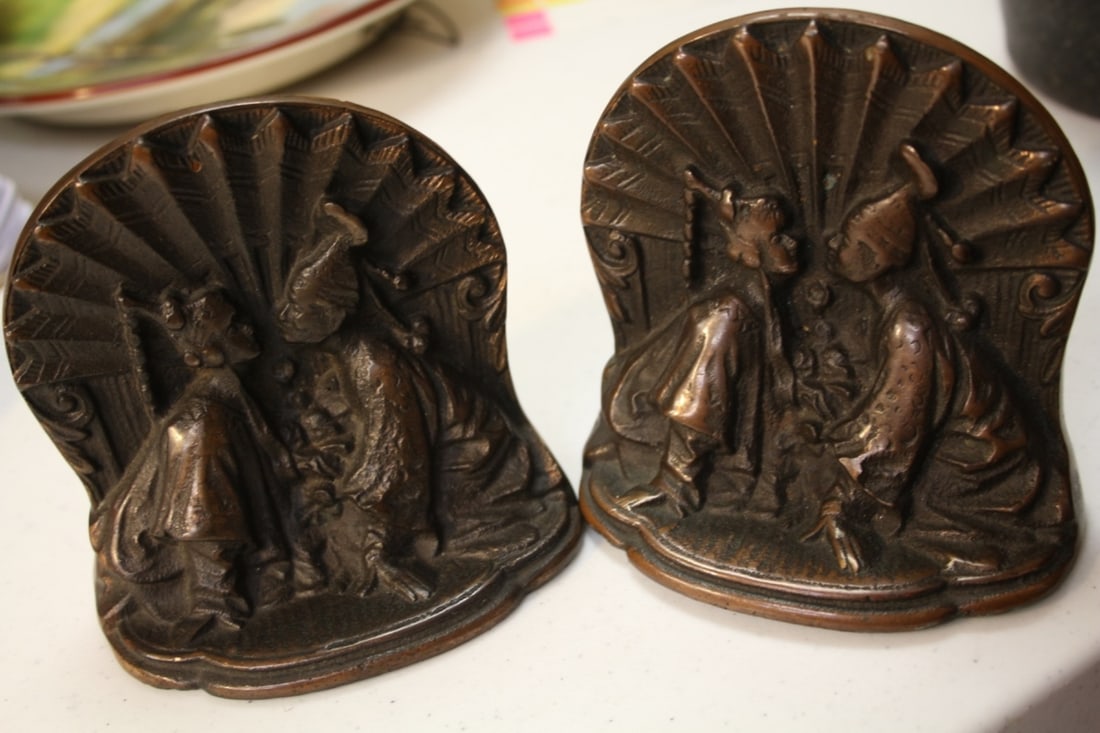 A Pair of Cast Iron Book Ends: 4 1/2" tall